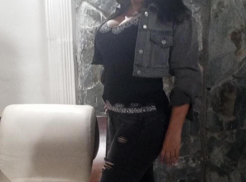 613893938: Chica busca chico en Zaragoza