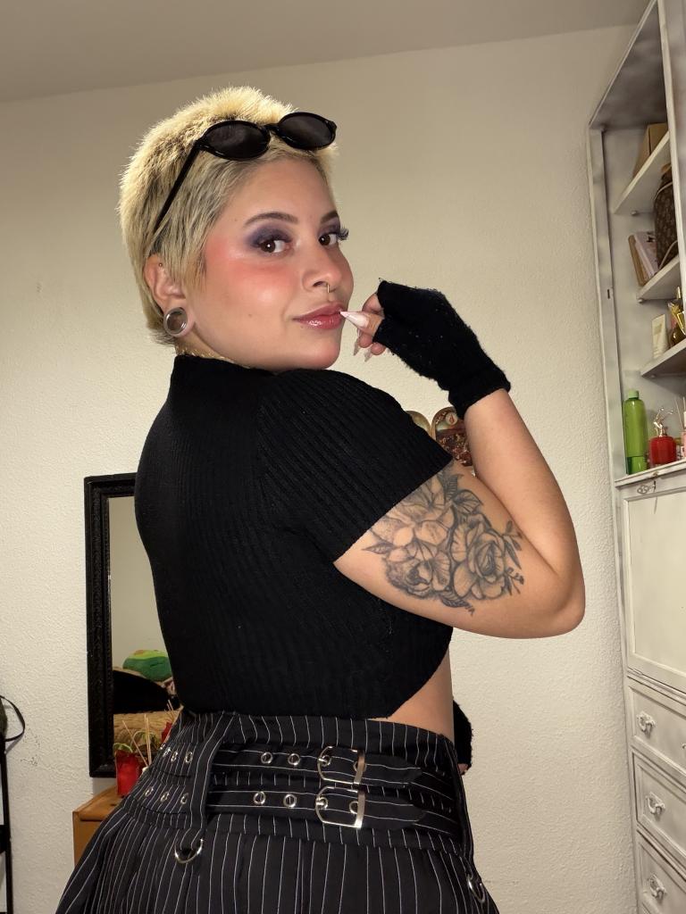 643320877: Chica busca chico en Granada