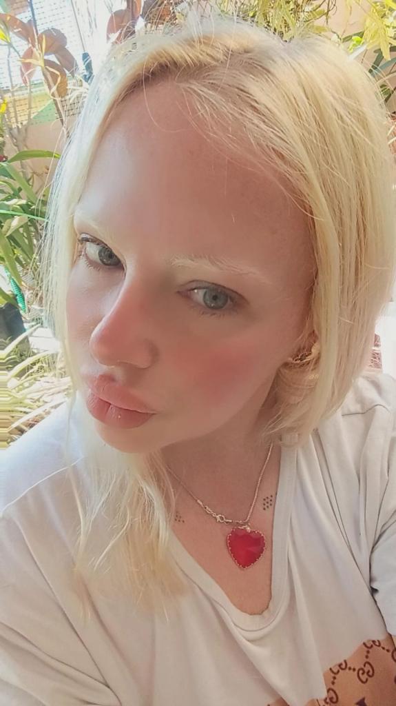 643233681: Chica busca chico en Tarragona