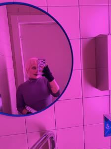 643320877: Chica busca chico en Granada