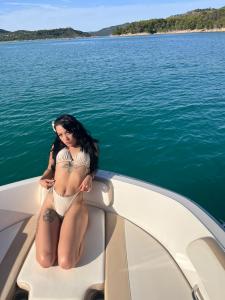 613425891: Chica busca chico en Madrid