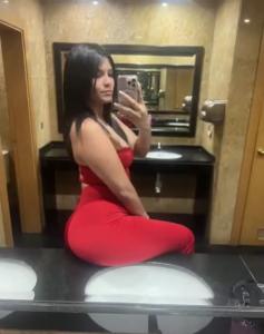 614381386: Chica busca chico en Málaga