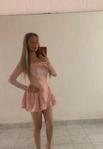 647770491: Chica busca chico en Madrid