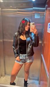 614381386: Chica busca chico en Málaga