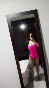674564045: Chica busca chico en Sevilla