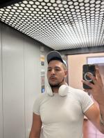614440234: Chico busca chica en Sevilla