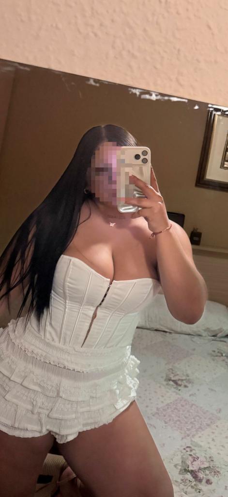 Chica busca chico en Ibiza: 