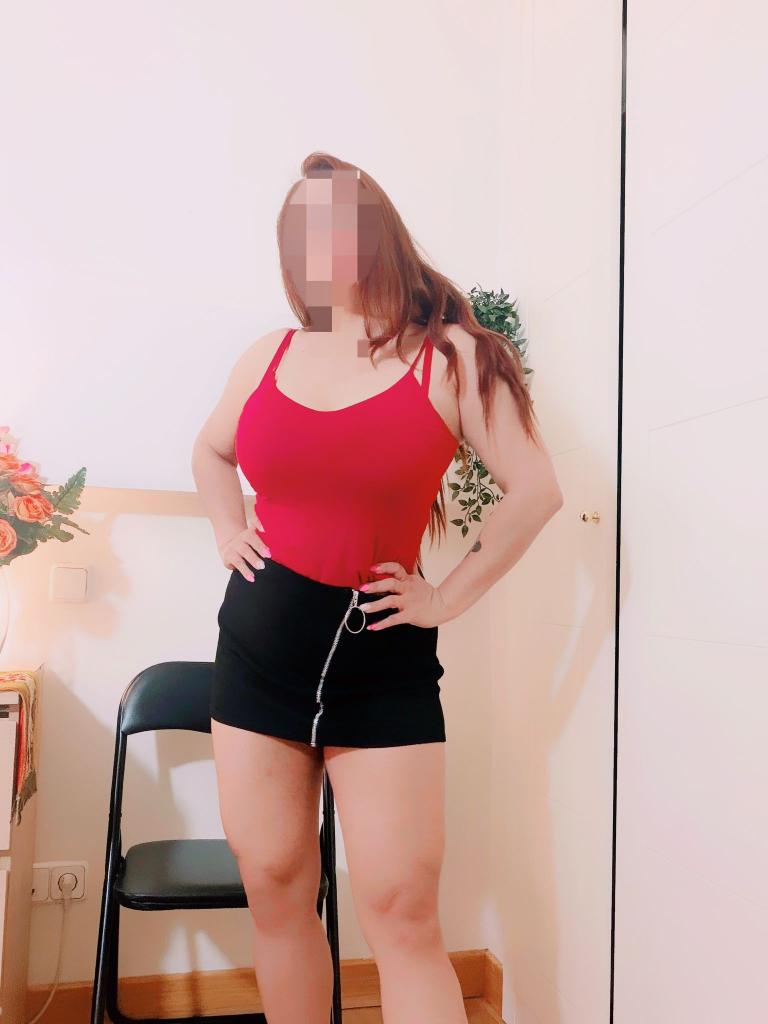 637746635: Chica busca chico en Madrid