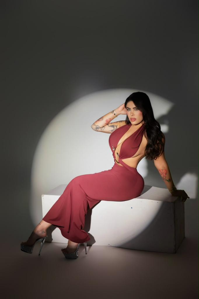 632298867: Chica busca chico en Ibiza