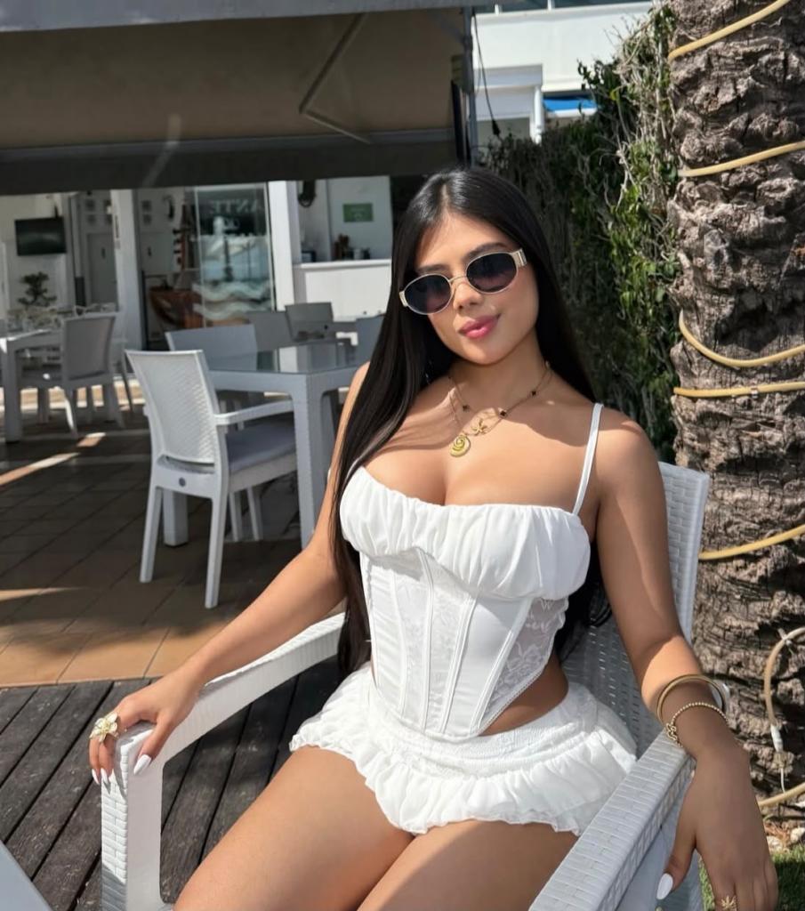631916805: Chica busca chico en Barcelona
