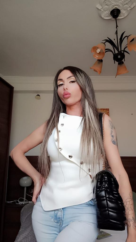 613182228: Travesti en Córdoba