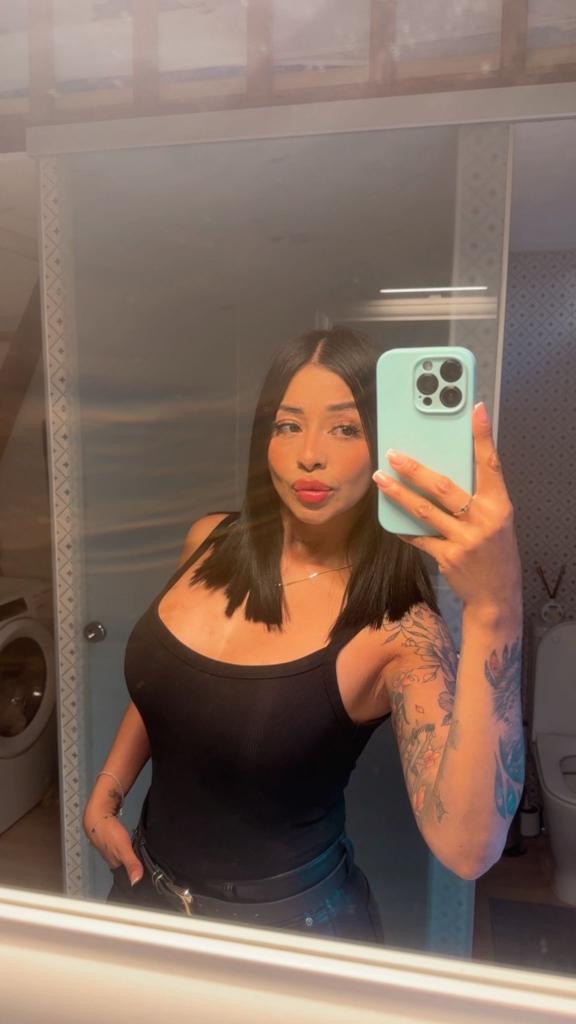 613830783: Chica busca chico en Gerona