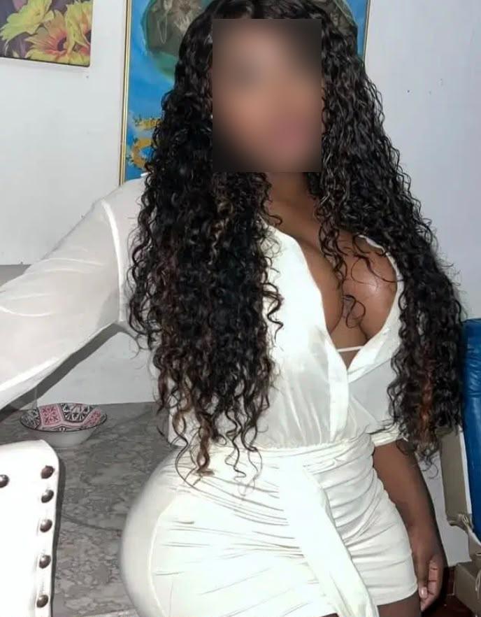742048928: Chica busca chico en Granada