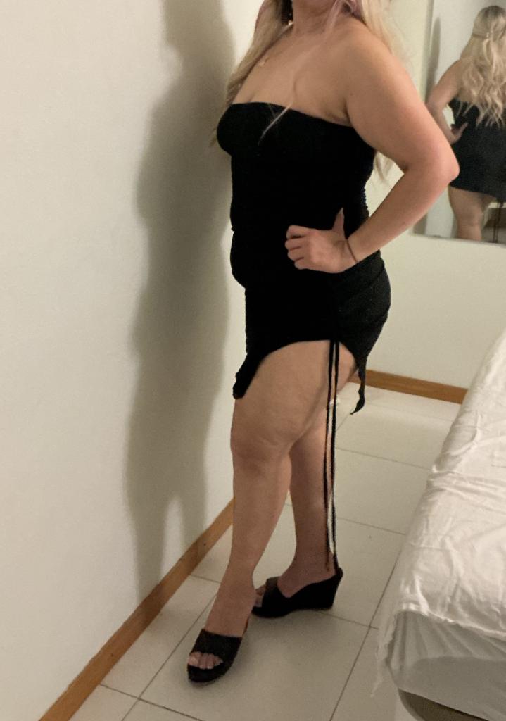 697362914: Chica busca chico en Barcelona
