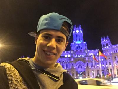697695860: Chico busca chica en Madrid