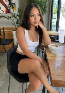672533481: Chica busca chico en Madrid