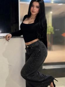 627155237: Chica busca chico en Barcelona