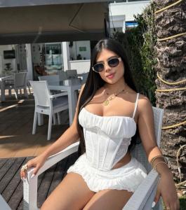 631916805: Chica busca chico en Barcelona