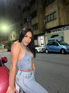 614081298: Chica busca chico en Sevilla