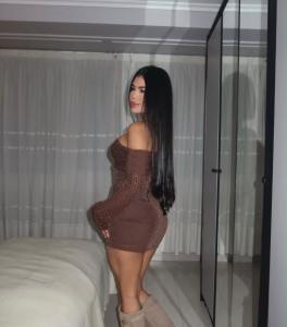 631916805: Chica busca chico en Barcelona