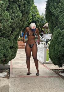 689083467: Chica busca chico en Tenerife