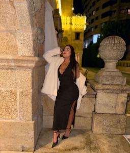 611371023: Chica busca chico en Orense