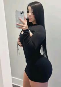613193654: Chica busca chico en Málaga