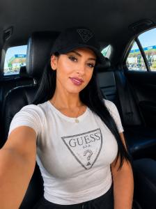 631968130: Chica busca chico en Valencia