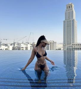 603332539: Chica busca chico en Gerona