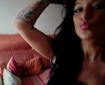 745085295: Chica busca chico en Málaga