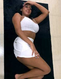 607032797: Chica busca chico en Granada