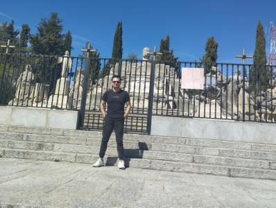 687236941: Chico busca chica en Madrid