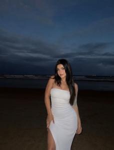 627155237: Chica busca chico en Barcelona