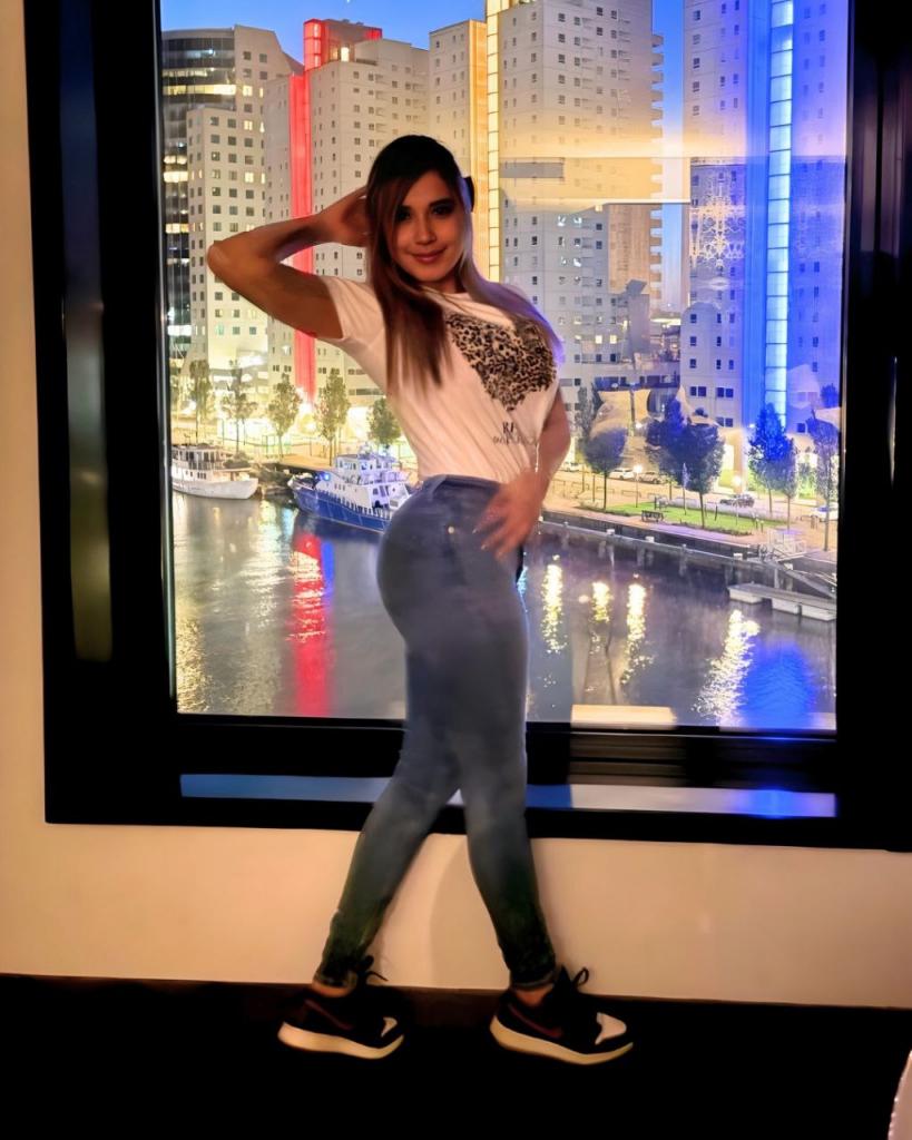 604353261: Chica busca chico en Mallorca