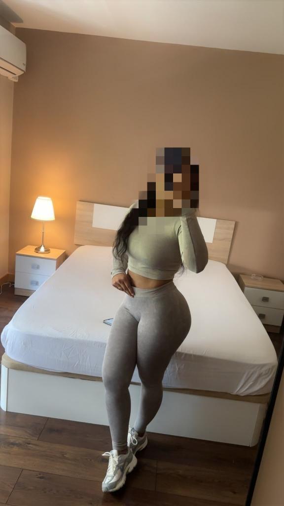 Chica busca chico en La Coruña: Chica busca chico