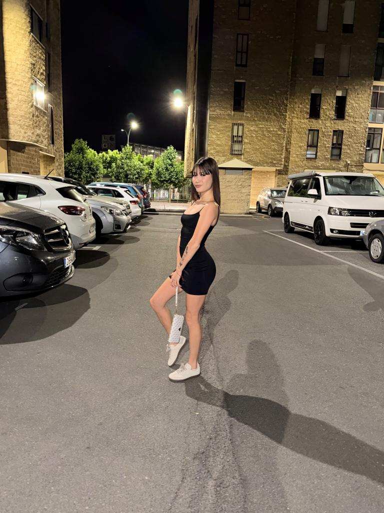 687061379: Chica busca chico en Orense