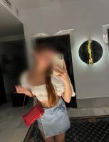 697537036: Chica busca chico en Madrid