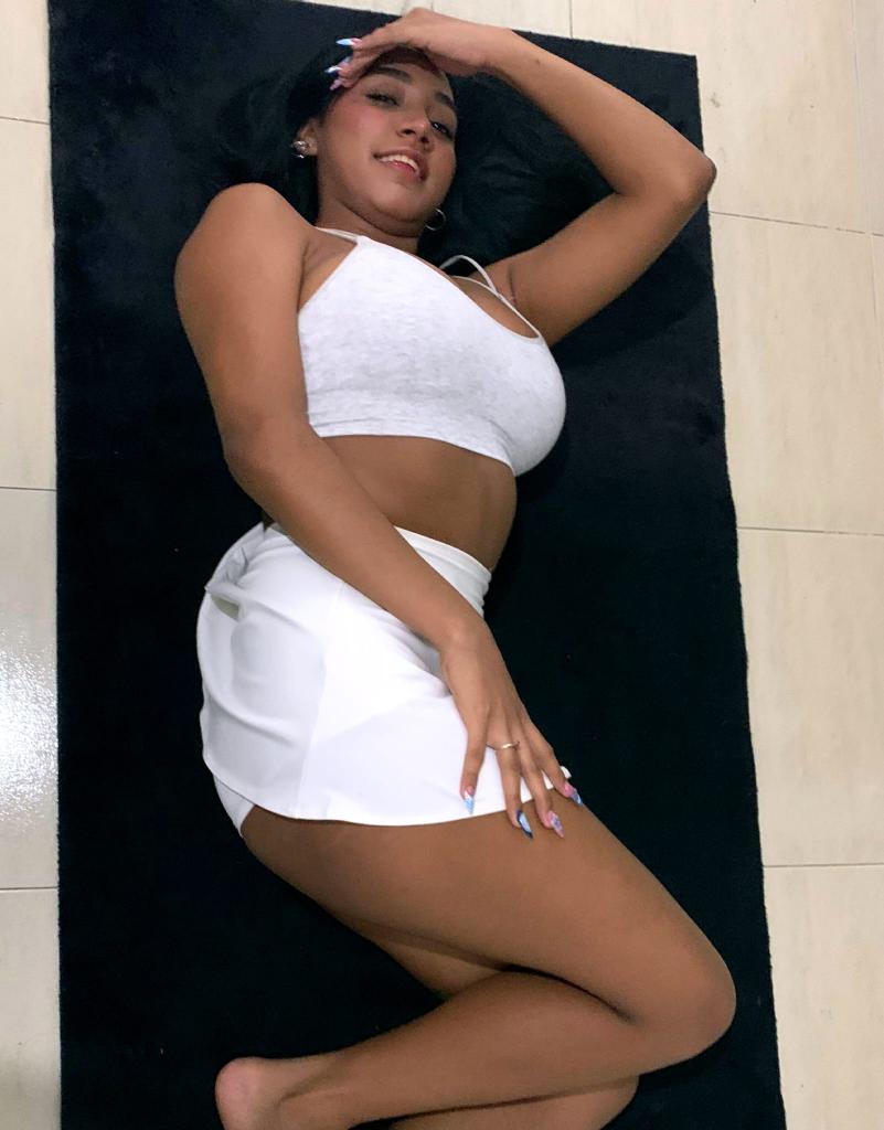 607032797: Chica busca chico en Granada