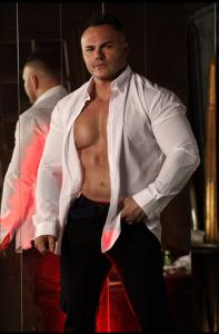 653674467: Chico busca chica en Madrid