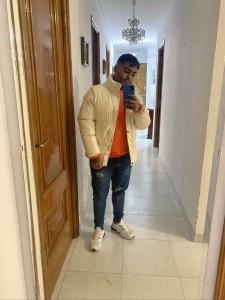 653499250: Chico busca chica en Sevilla