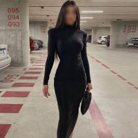 611235443: Chica busca chico en Madrid