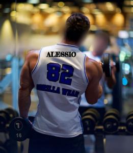 Chico busca chica en Sevilla: 