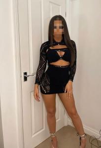 611325850: Chica busca chico en La Coruña