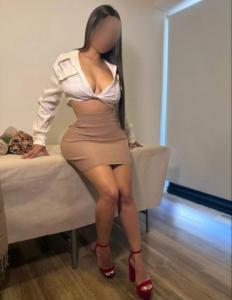 642646730: Chica busca chico en Barcelona