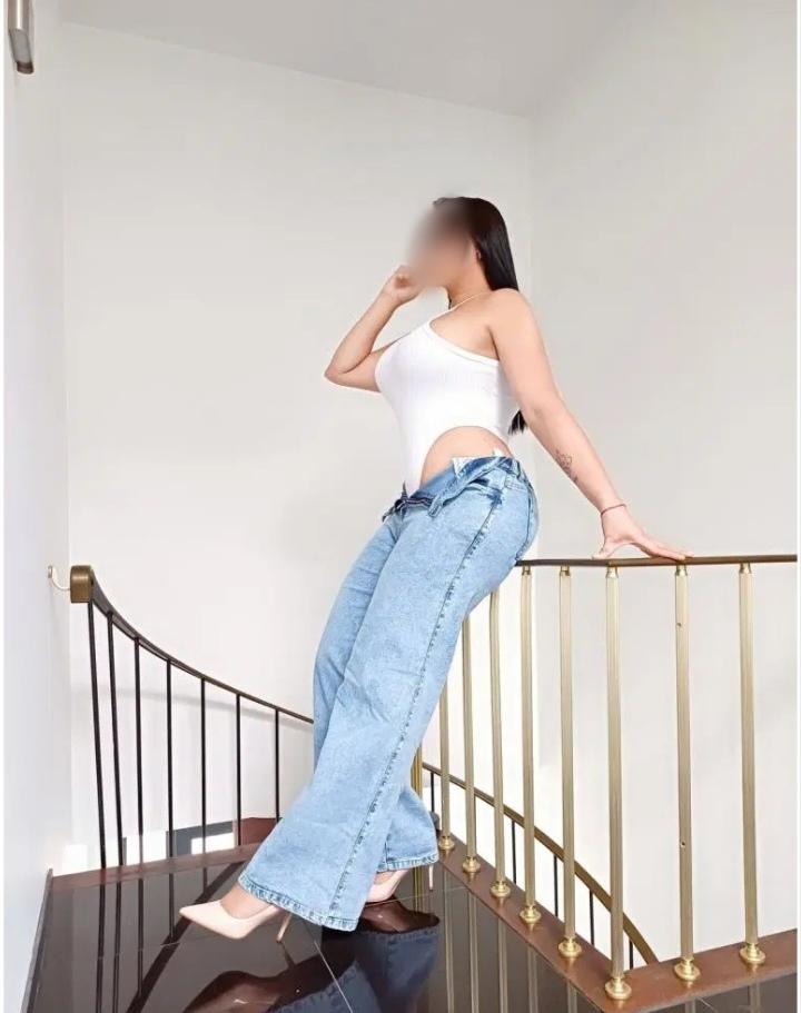 672931537: Chica busca chico en Pontevedra