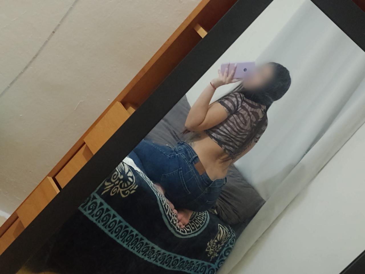 Chica busca chico en Granada: 