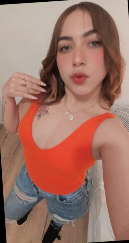 600965561: Chica busca chico en Sevilla