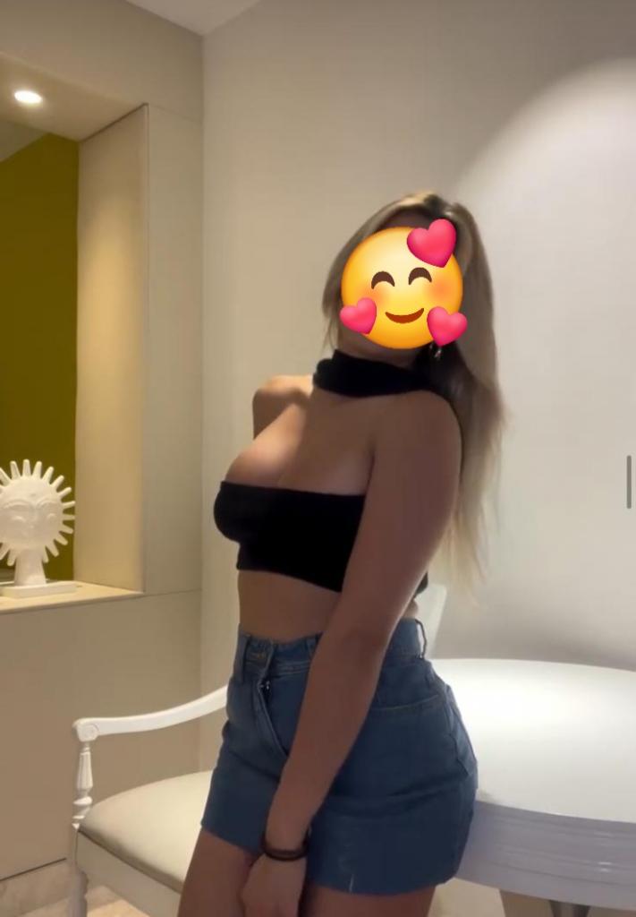 Chica busca chico en Almería: 