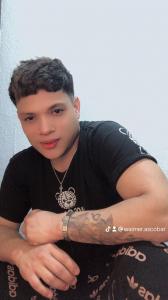 613669470: Chico busca chica en Barcelona