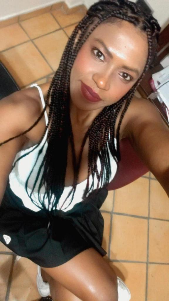 631654204: Chica busca chico en Alicante